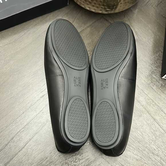 NATURALIZER Maxwell Flats - Picture 4 of 13